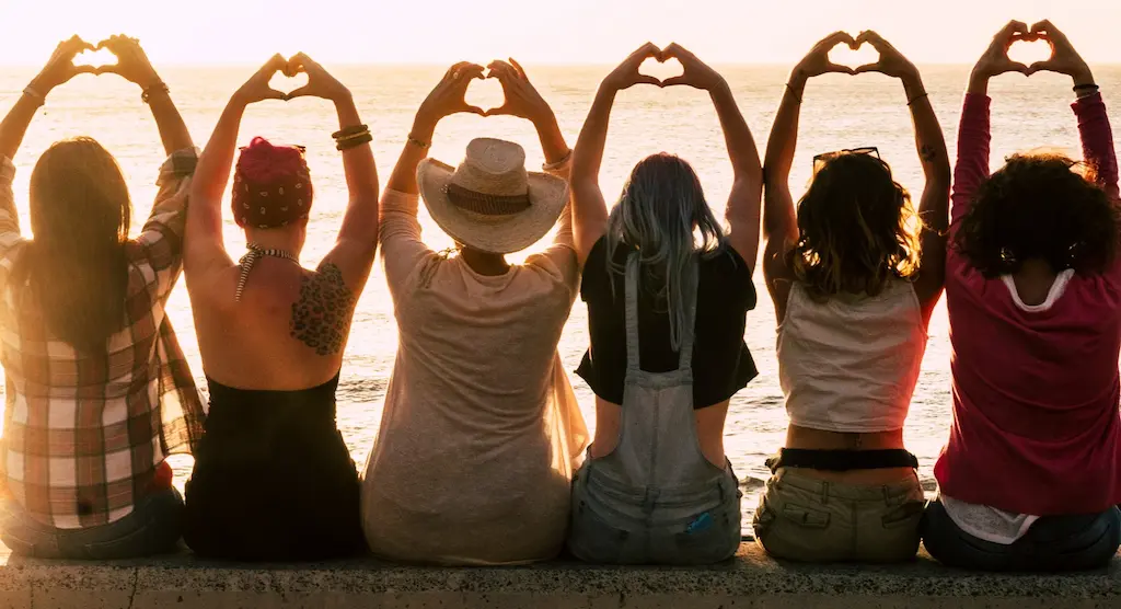 Жіночі клуби